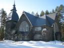 Varpaisjärven kirkko talvi ulkoa kuvattuna