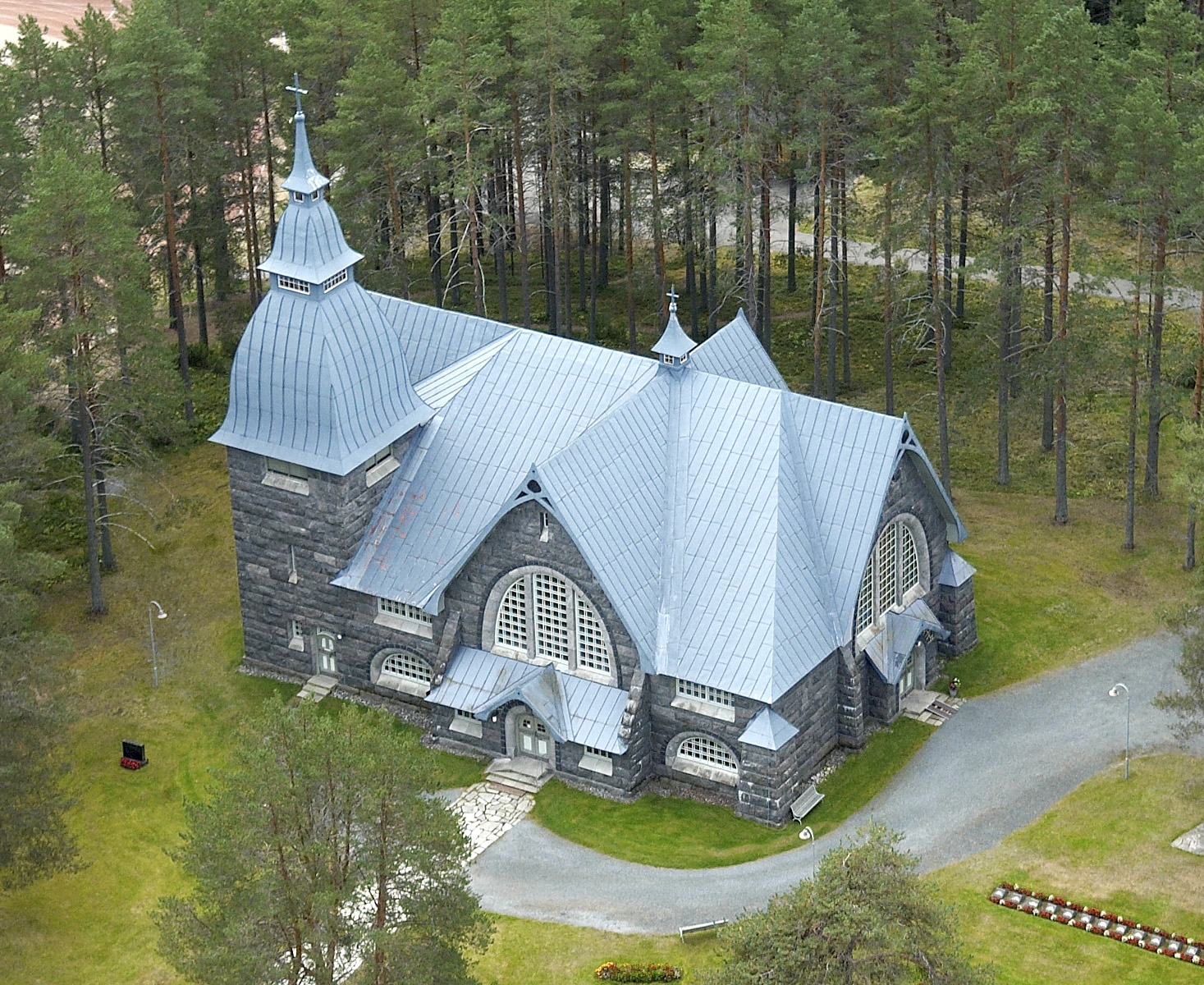 varpaisjärven kirkko ilmakuva